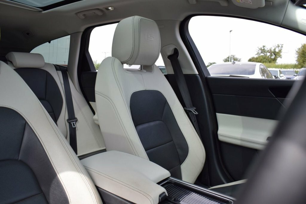 Jaguar XF 3L S Black #5