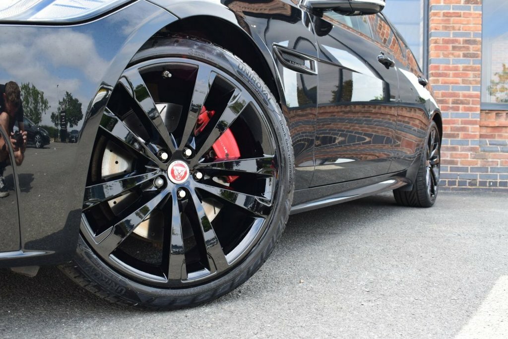 Jaguar XF D Prestige Black #36
