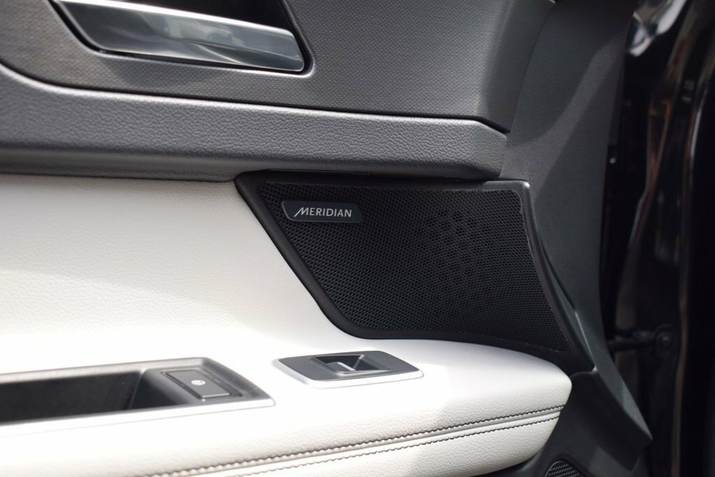 Jaguar XF D Prestige Black #32