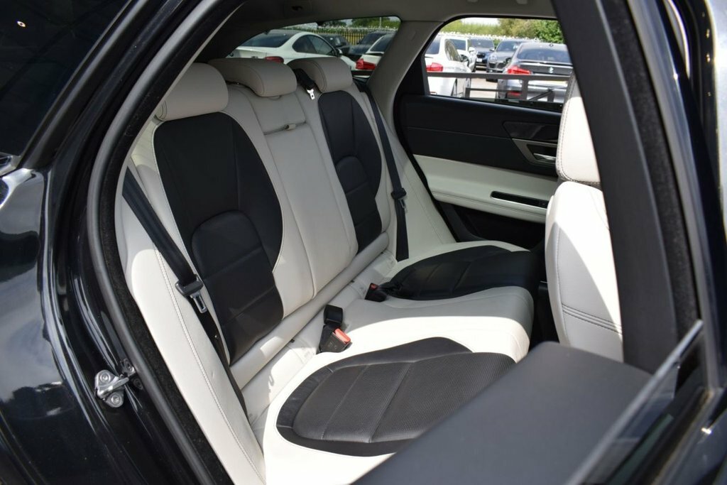 Jaguar XF D Prestige Black #20