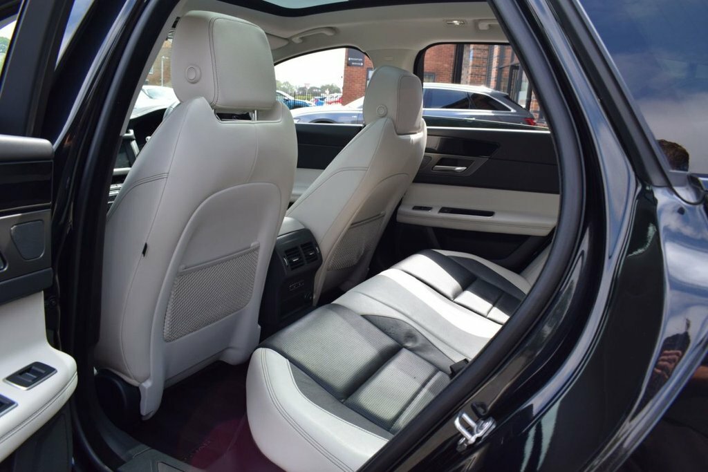 Jaguar XF D Prestige Black #27