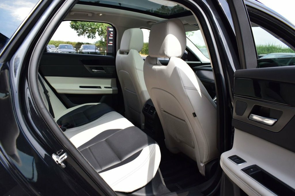 Jaguar XF D Prestige Black #19