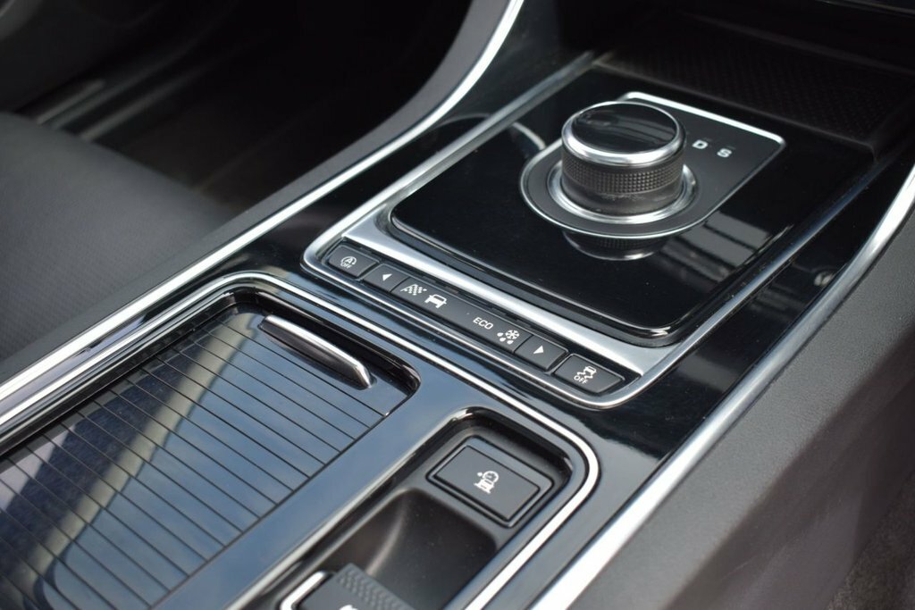 Jaguar XF D Prestige Black #17