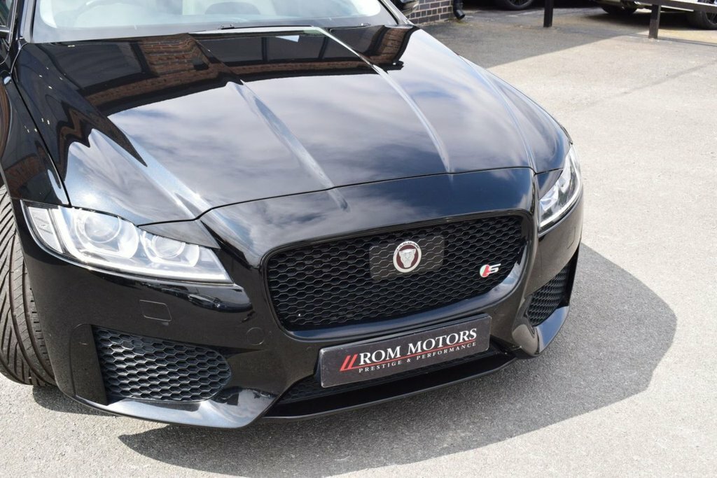 Jaguar XF D Prestige Black #37