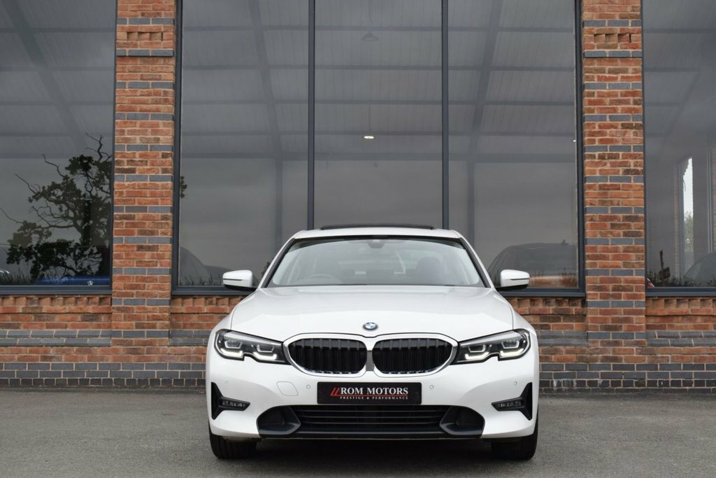 BMW 3 Series 2L Sport LM20GEJ White #4