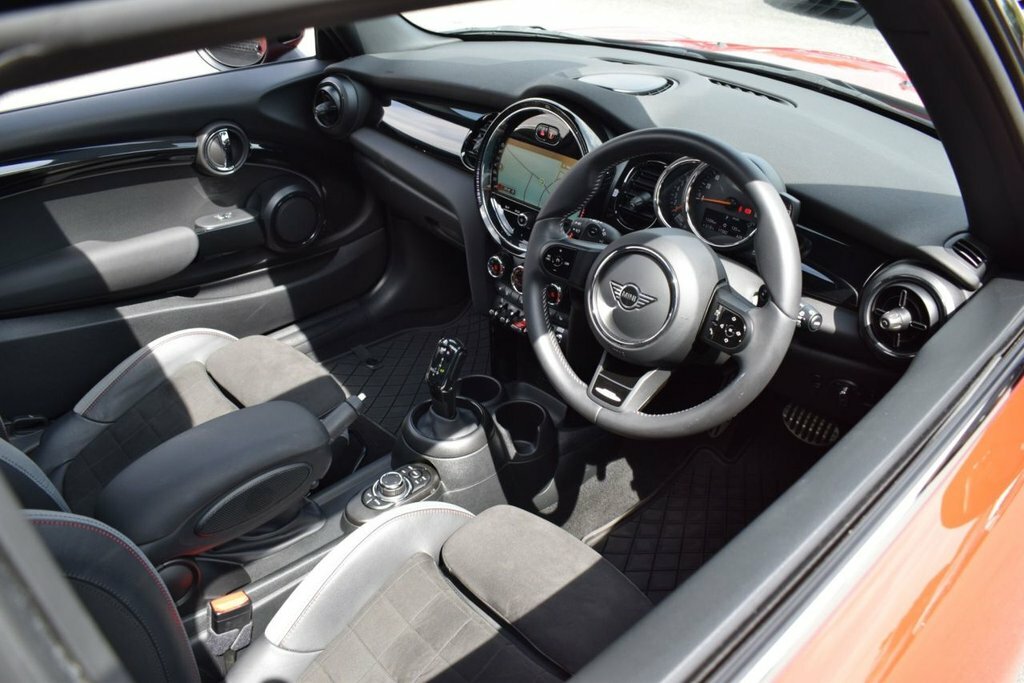 Mini Hatch 2L Cooper S Sport GU72UOK Red #3