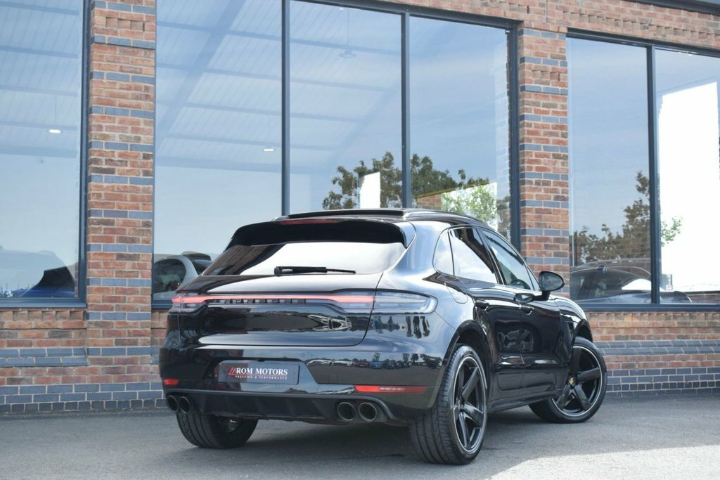 Porsche Macan 2.9L Gts LY70CHD Black #2