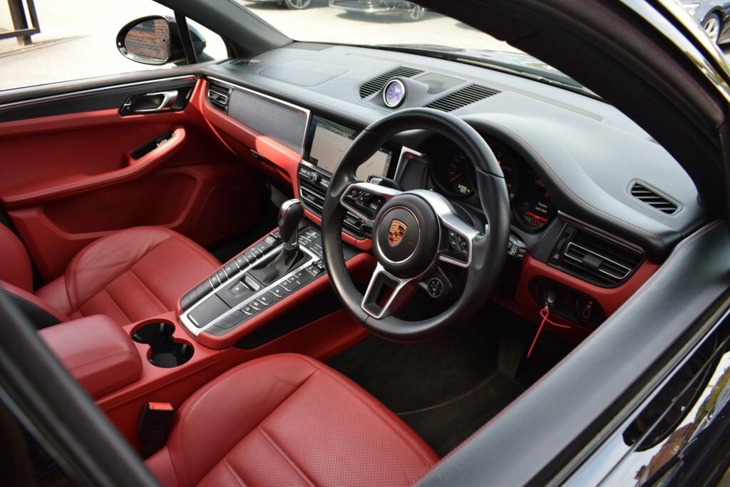Porsche Macan 2.9L Gts LY70CHD Black #3