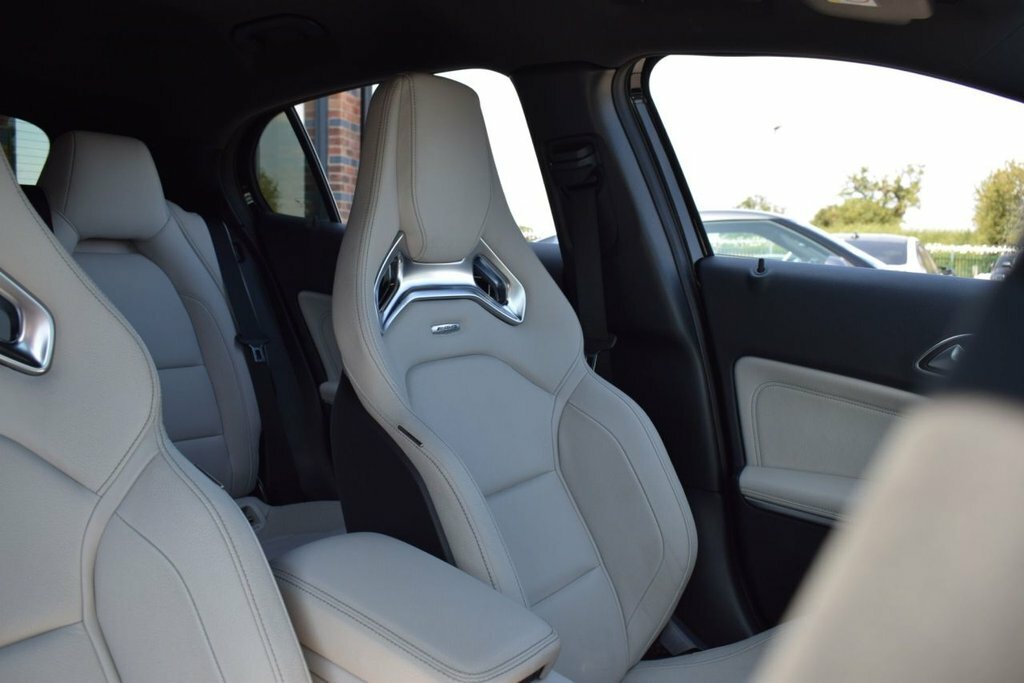Mercedes-Benz GLA Class 2L Amg Black #5