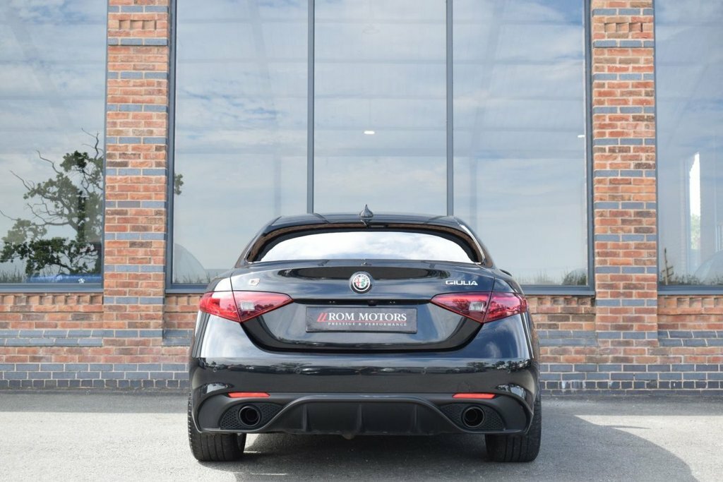Alfa Romeo Giulia 2L Veloce Black #6