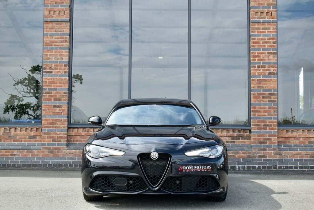 Alfa Romeo Giulia 2L Veloce Black #4
