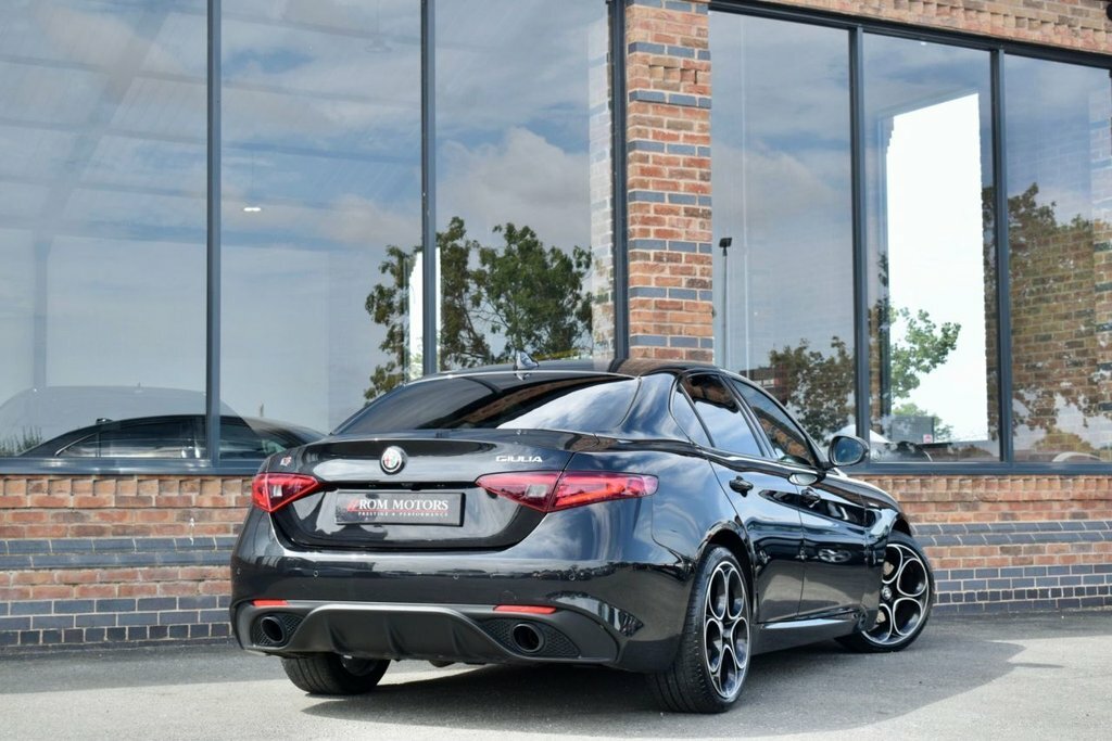 Alfa Romeo Giulia 2L Veloce Black #2