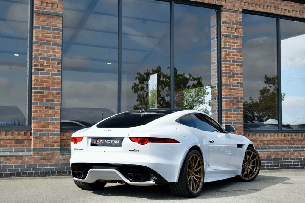 Jaguar F-Type 5L R White