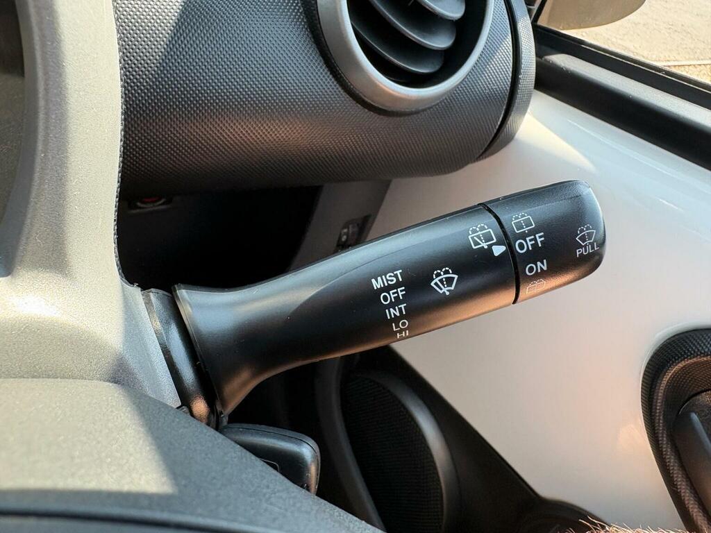 Toyota Aygo Vvt-i Go 67 White #40