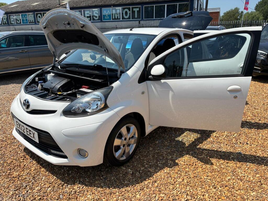 Toyota Aygo Vvt-i Go 67 White #15