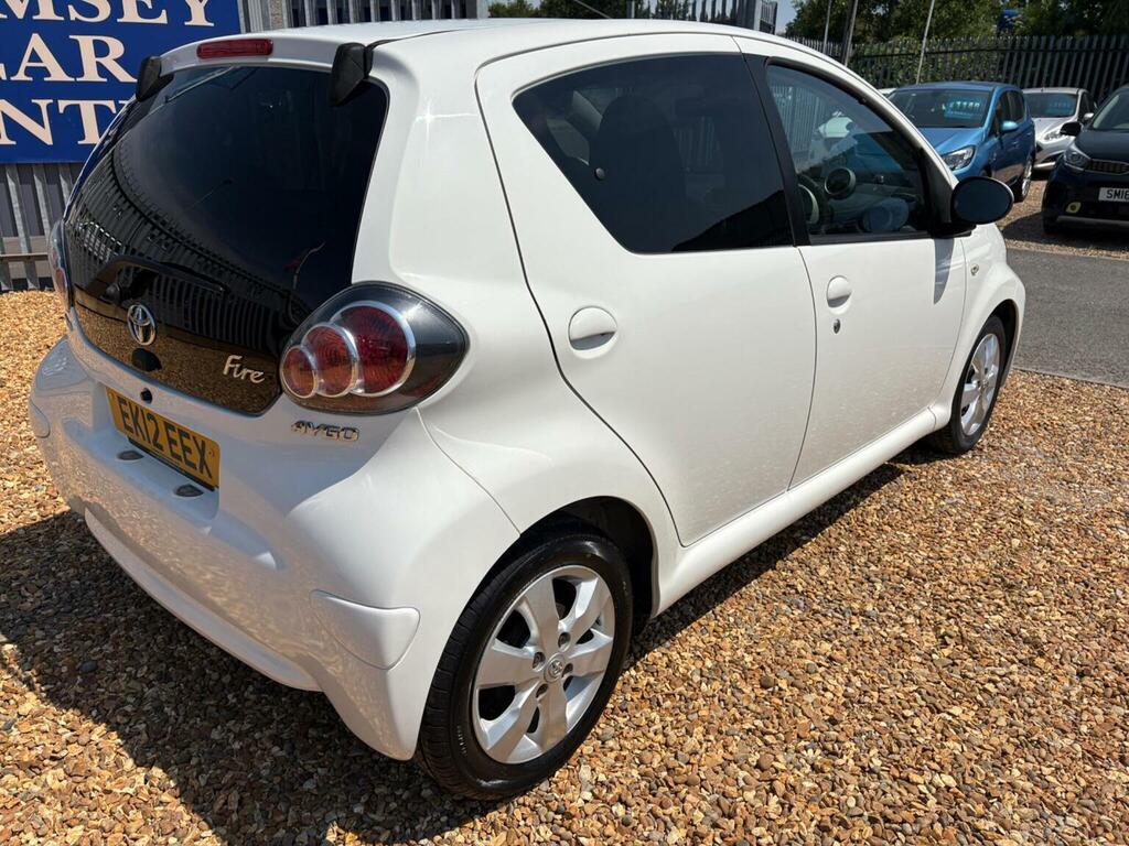 Toyota Aygo Vvt-i Go 67 White #7