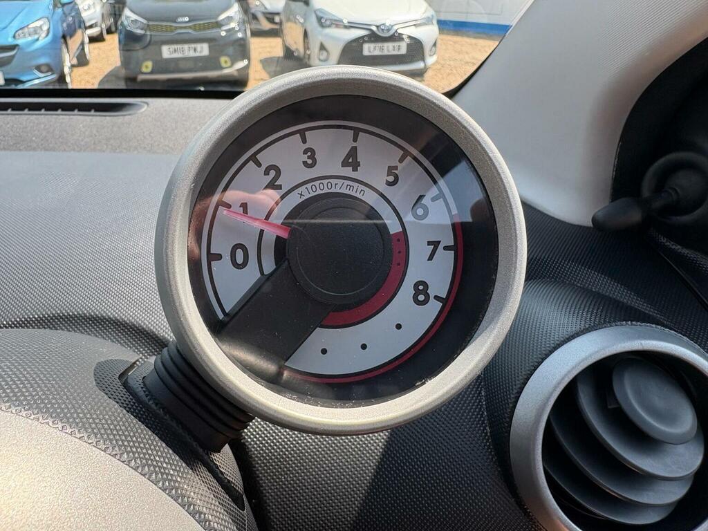 Toyota Aygo Vvt-i Go 67 White #34