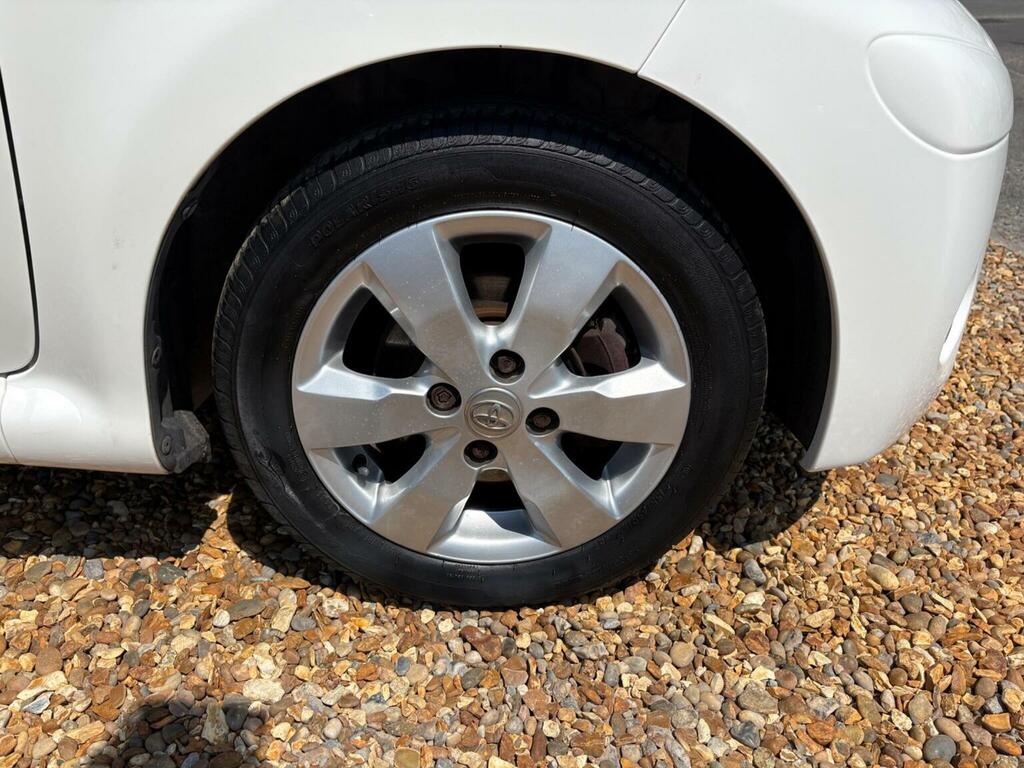 Toyota Aygo Vvt-i Go 67 White #10