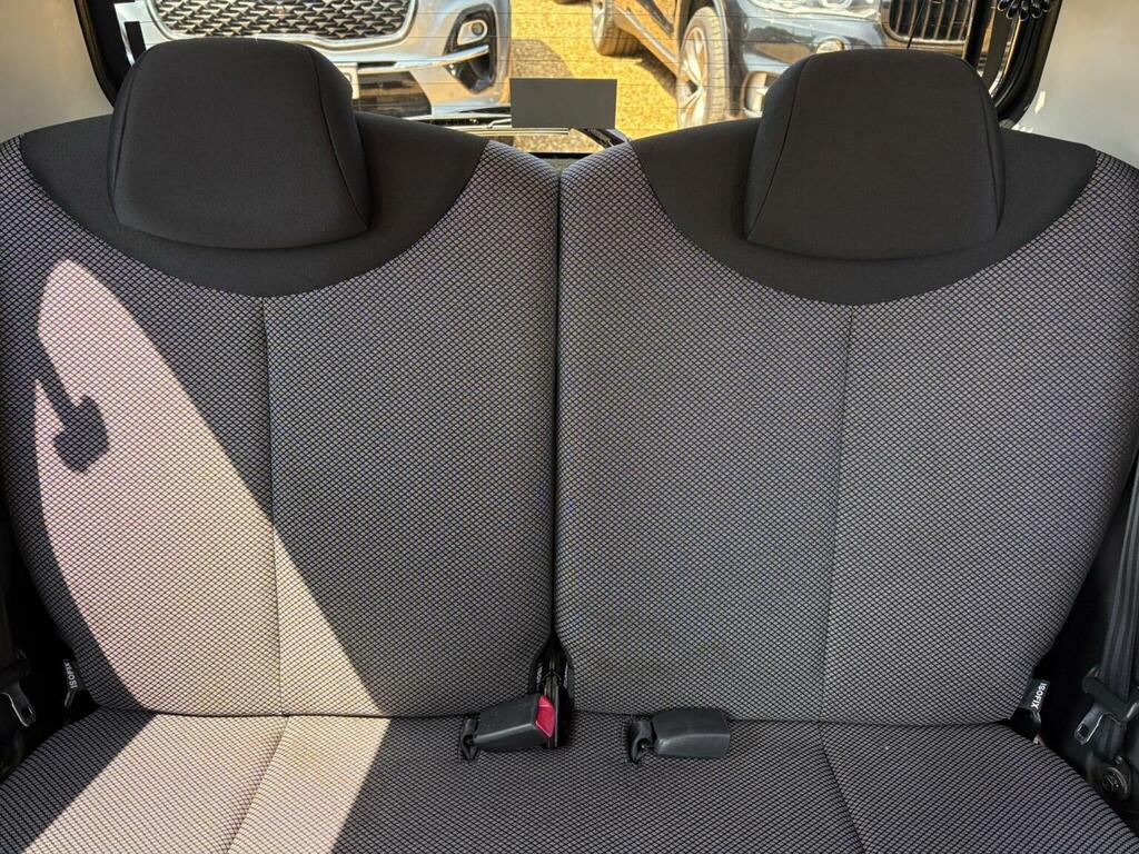 Toyota Aygo Vvt-i Go 67 White #25
