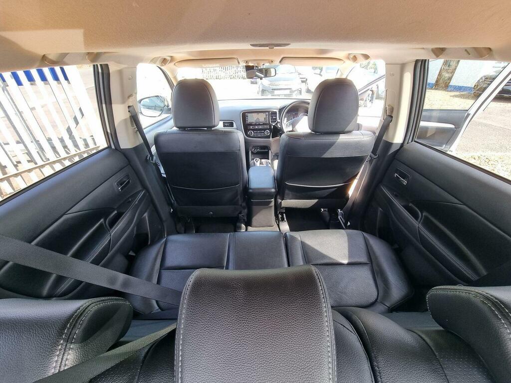 Mitsubishi Outlander 2.0H 12Kwh Gx4hs Suv Plug-in Hybrid Cvt White #32
