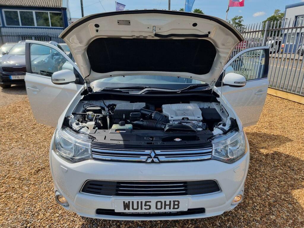 Mitsubishi Outlander 2.0H 12Kwh Gx4hs Suv Plug-in Hybrid Cvt White #11
