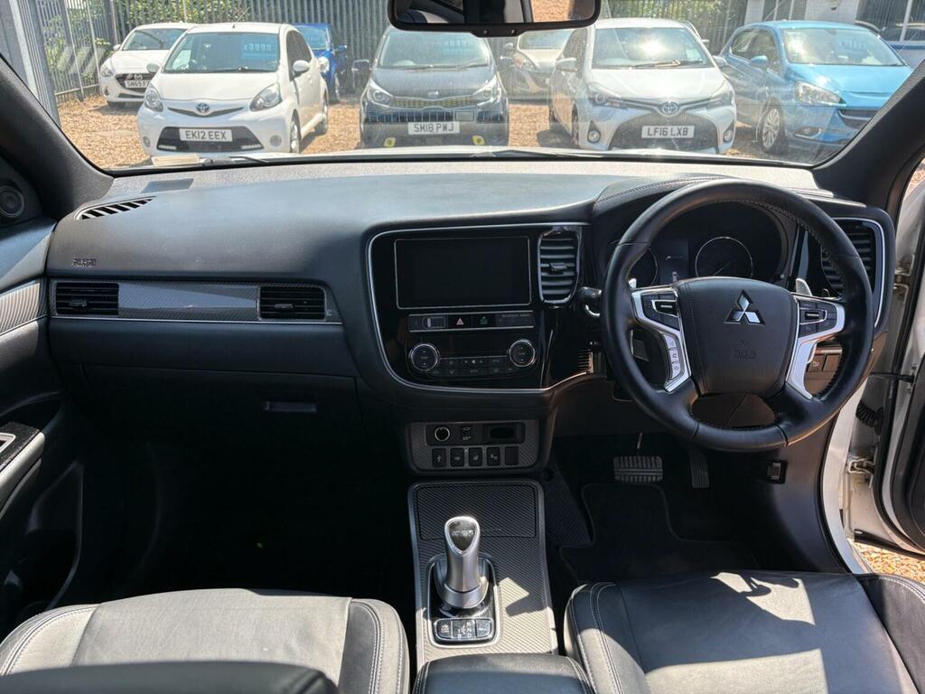 Mitsubishi Outlander 2.4H Twinmotor 13.8Kwh 4H Cvt 4Wd Euro 6 Ss Grey #30