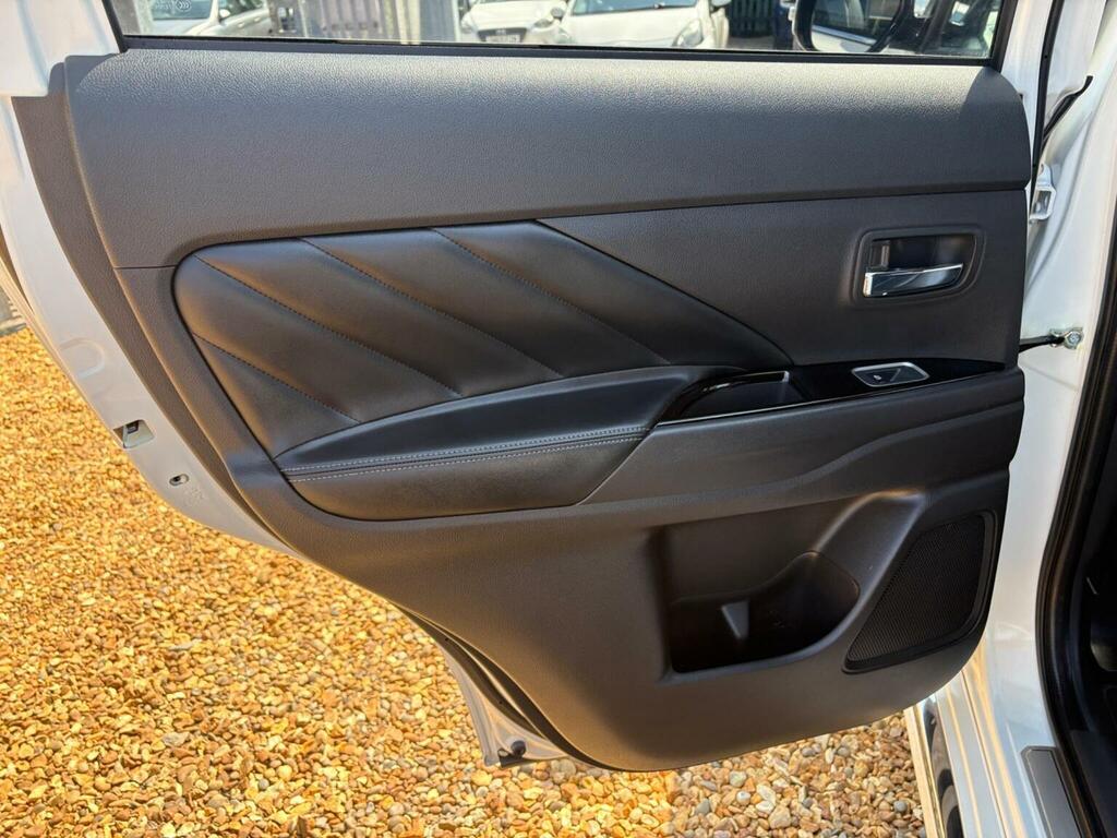Mitsubishi Outlander 2.4H Twinmotor 13.8Kwh 4H Cvt 4Wd Euro 6 Ss Grey #24