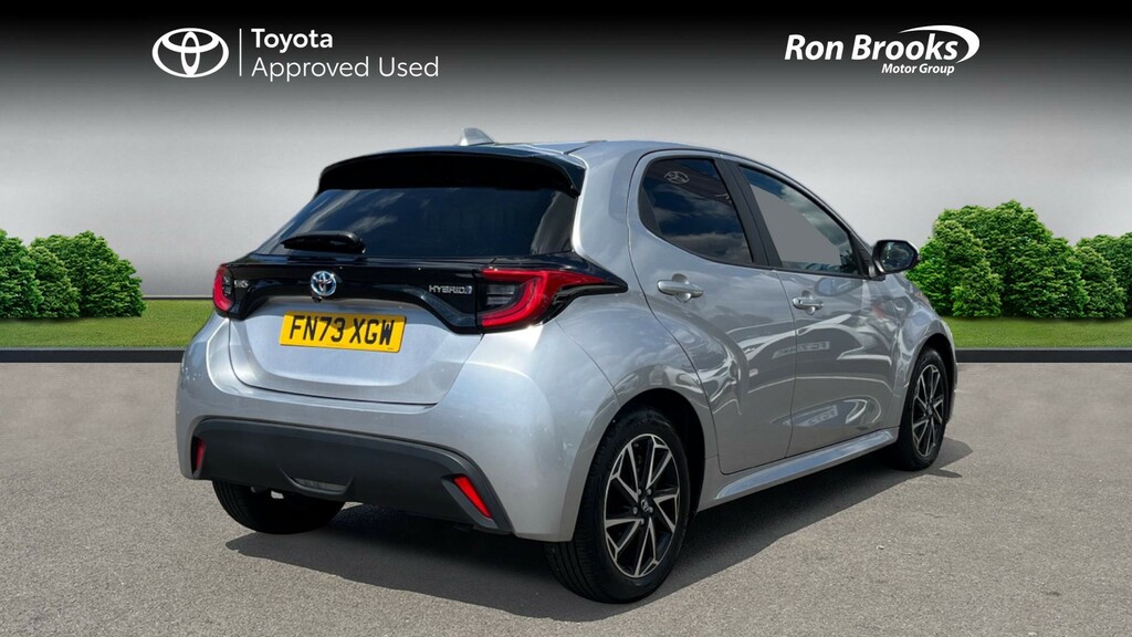 Toyota Yaris 1.5 Vvt-h Design E-cvt Eur Silver