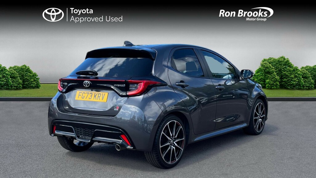 Toyota Yaris 1.5 Vvt-h Gr Sport E-cvt E FG73KRV Grey #2