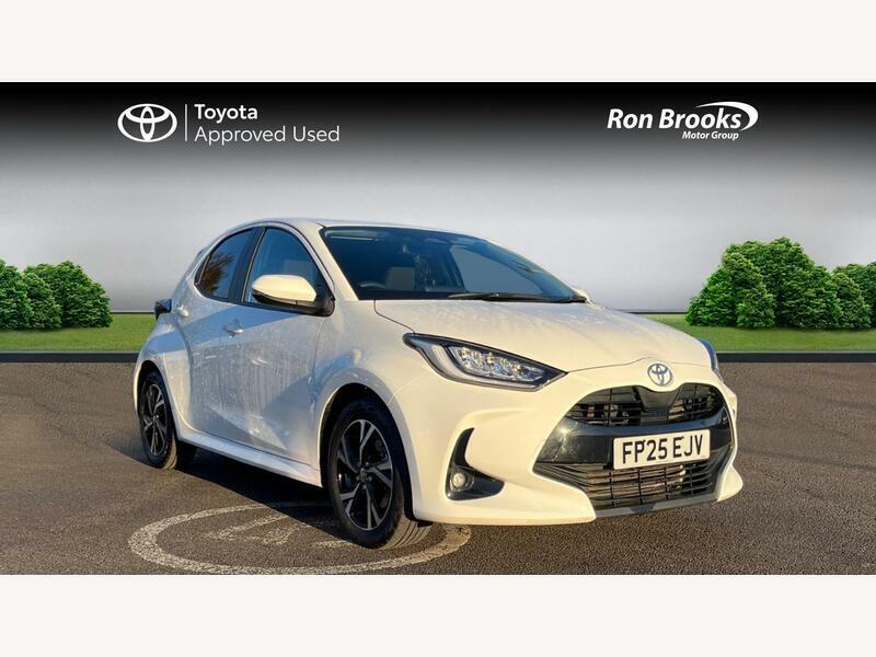 Toyota Yaris 1.5 Vvt-h Design E-cvt Eur White