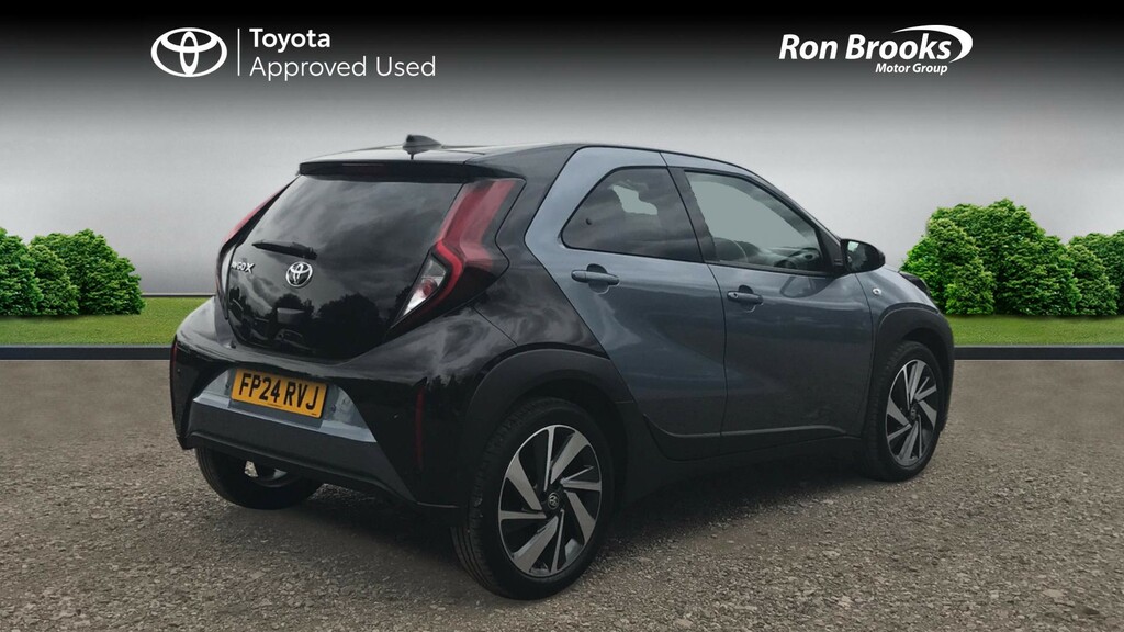 Toyota Aygo X 1.0 Vvt-i Edge X-shift Eur FM24YYB Red #2