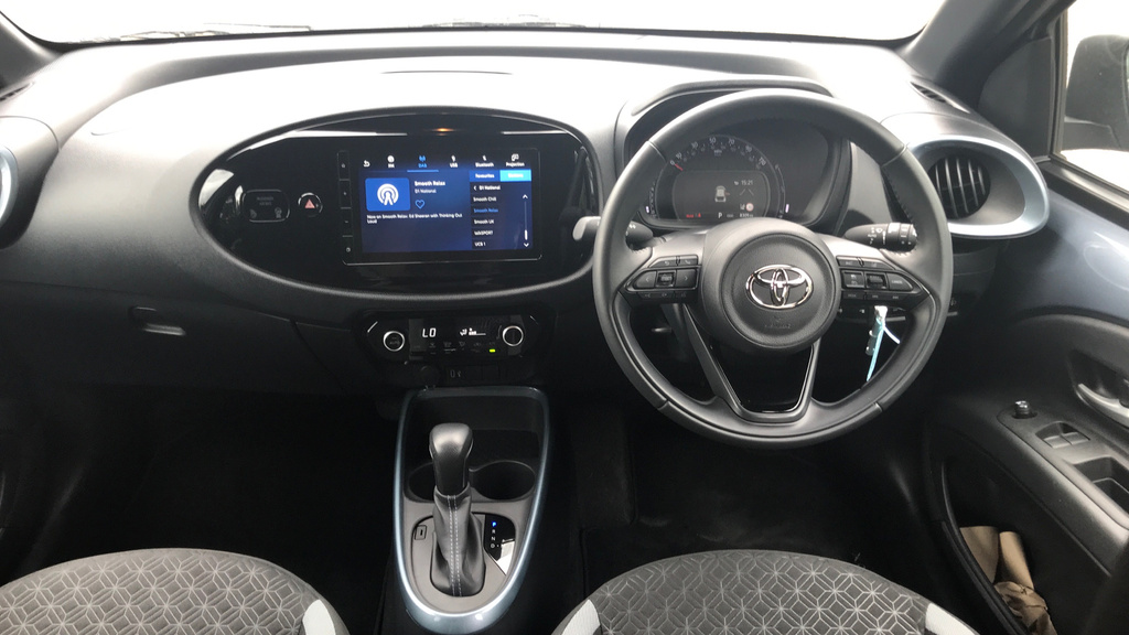 Toyota Aygo X 1.0 Vvt-i Edge X-shift Eur FM24YYB Red #6