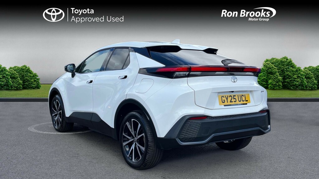 Toyota C-Hr 2.0 Vvt 13.6Kwh Design Cvt GY25UCL White #4