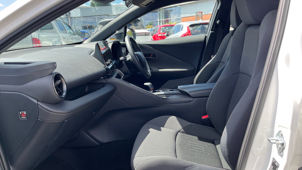 Toyota C-Hr 2.0 Vvt 13.6Kwh Design Cvt GY25UCL White #5