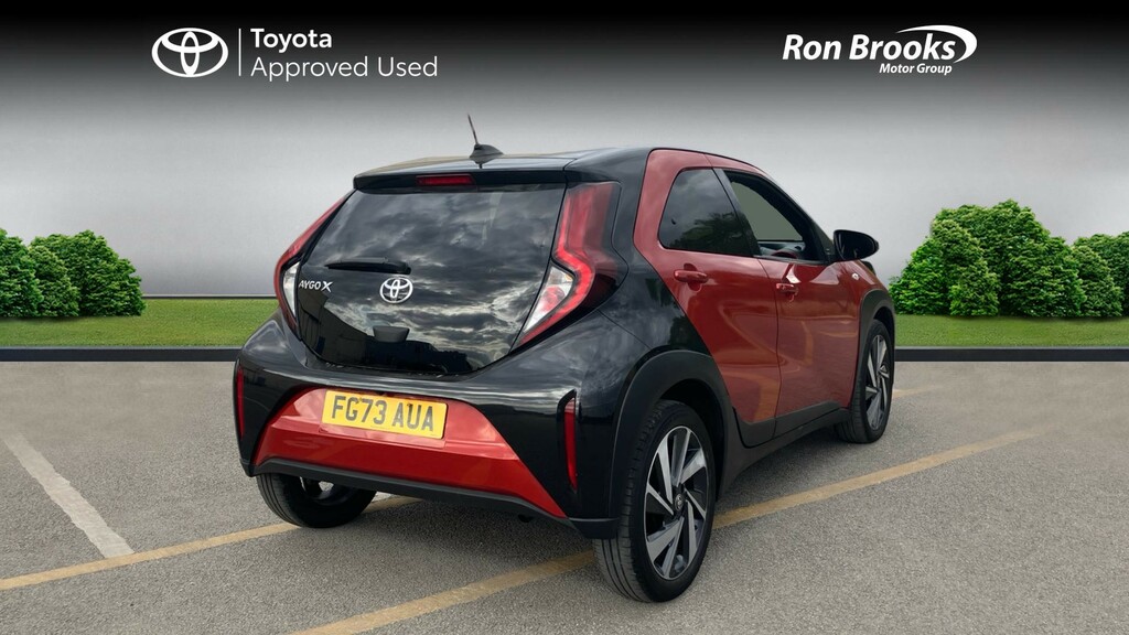 Toyota Aygo X 1.0 Vvt-i Edge X-shift Eur FG73AUA Red #2
