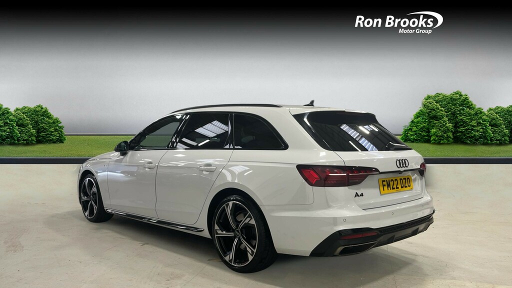 Audi A4 Avant 2.0 Tfsi 40 Black Edition FM22DZO White #4