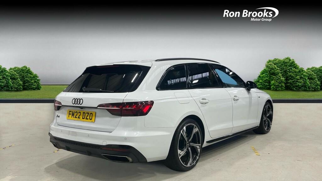 Audi A4 Avant 2.0 Tfsi 40 Black Edition FM22DZO White #2