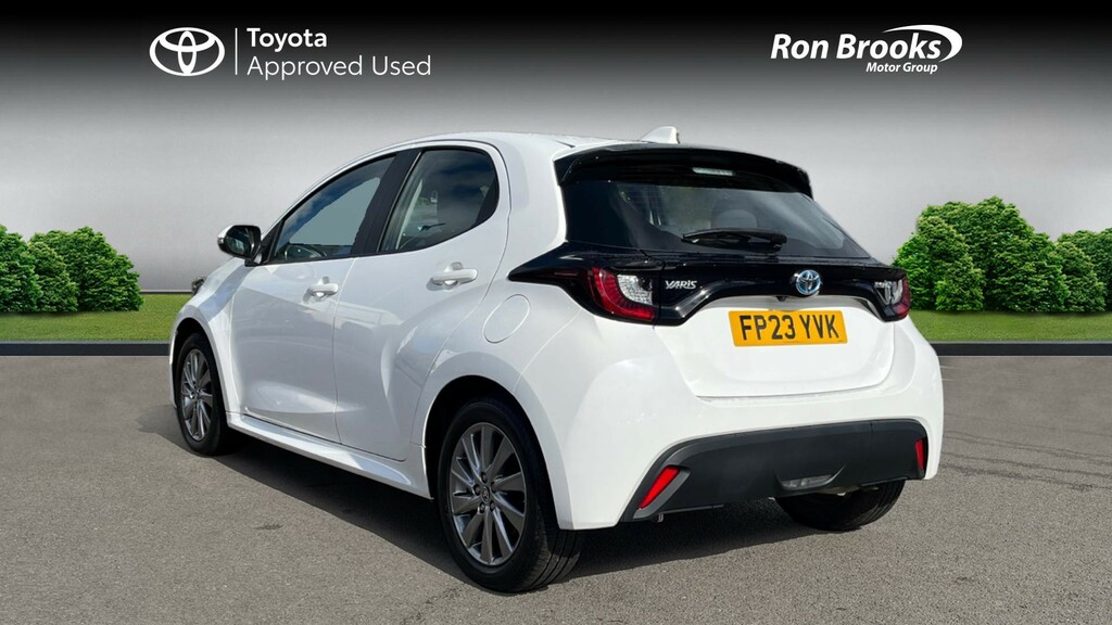 Toyota Yaris 1.5 Vvt-h Icon E-cvt Euro FP23YVK White #4