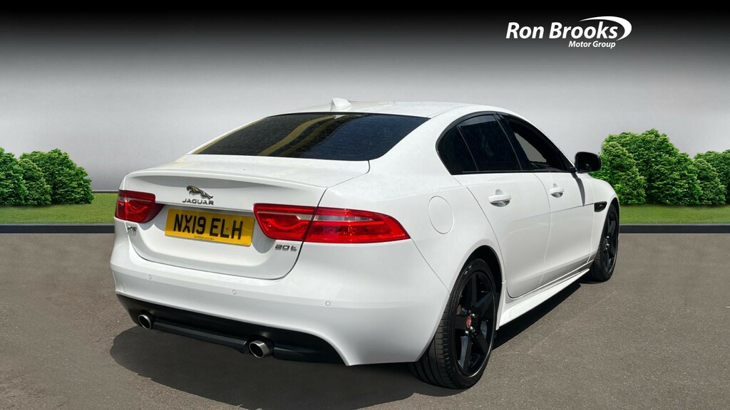 Jaguar XE 2.0I Gpf R-sport Euro NX19ELH White #2