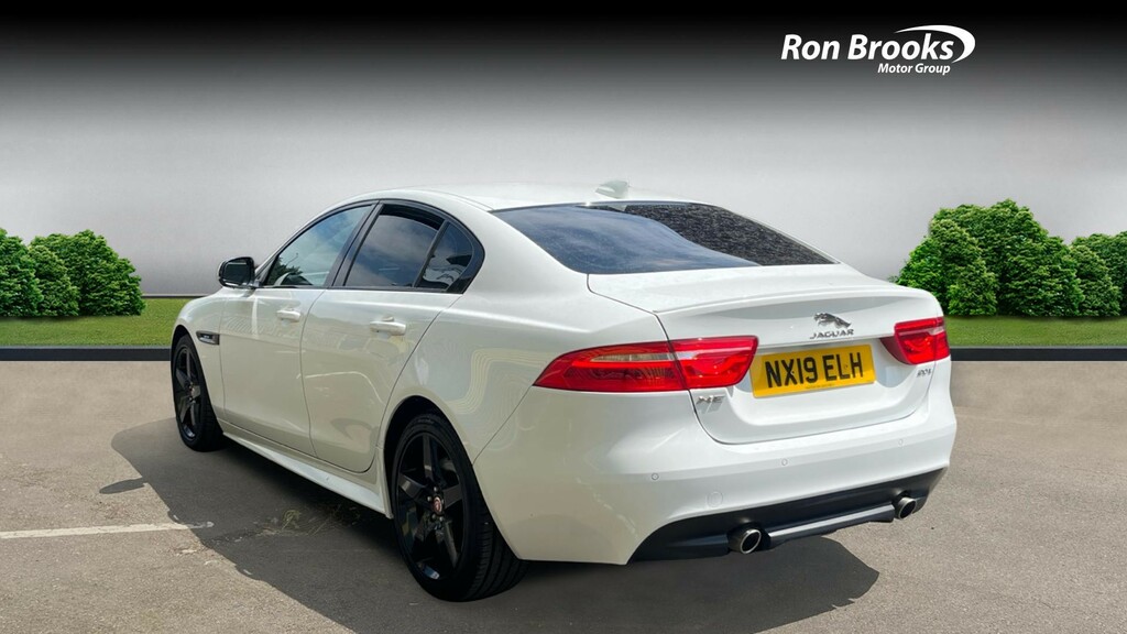 Jaguar XE 2.0I Gpf R-sport Euro NX19ELH White #4