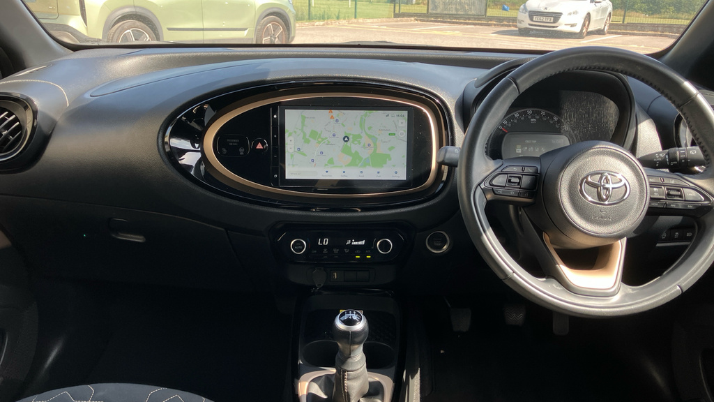 Toyota Aygo X 1.0 Vvt-i Exclusive Euro 6 RE23HYZ Beige #6