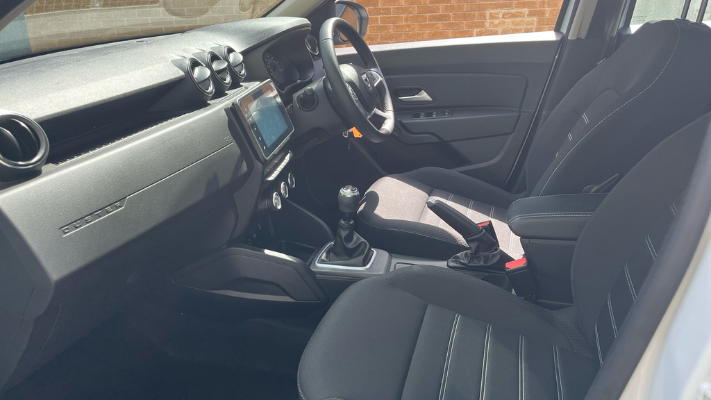 Dacia Duster 1.3 Tce Comfort Euro 6 S SA72UMF White #5