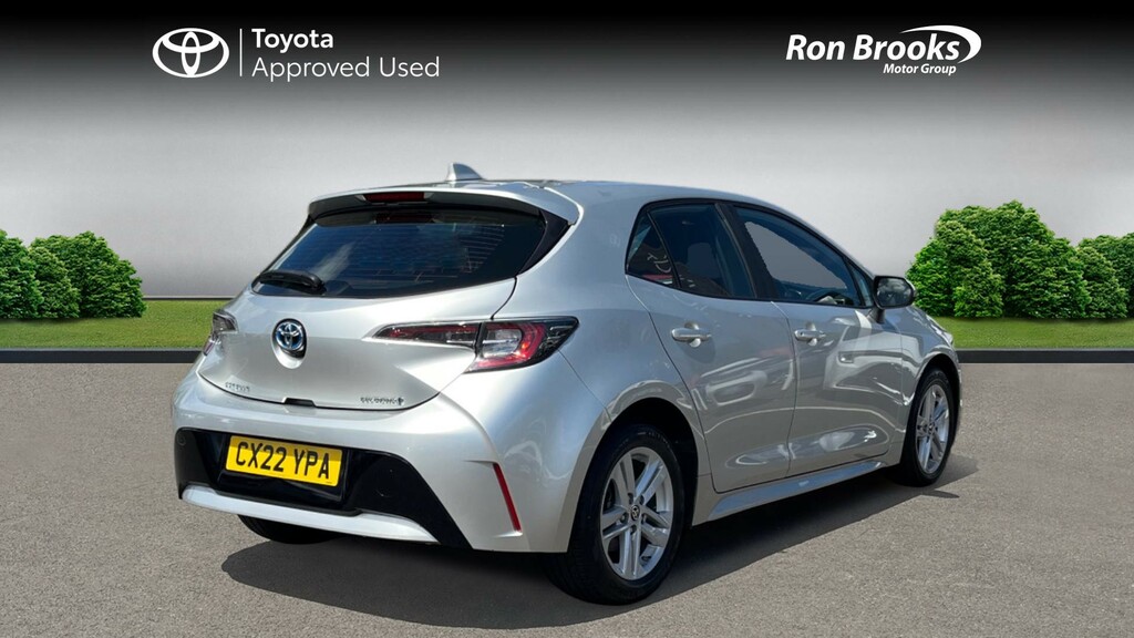 Toyota Corolla 1.8 Vvt-h Icon Cvt Euro 6 CX22YPA Silver #2
