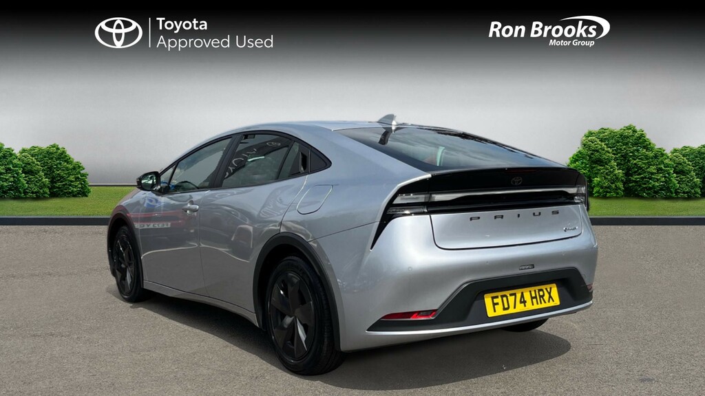 Toyota Prius 2.0 13.6Kwh Design Cvt Eur FD74HRX Silver #4