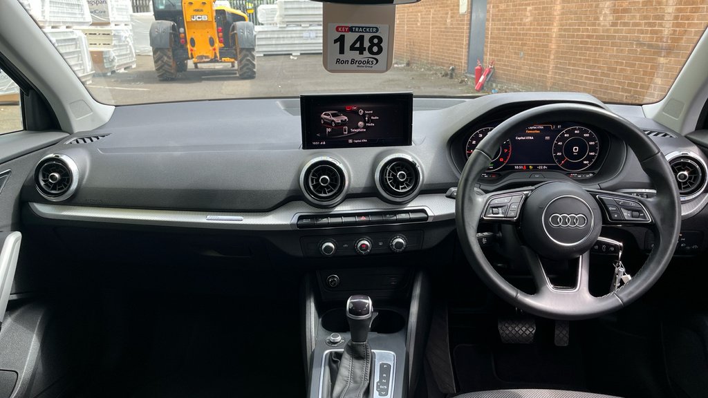 Audi Q2 1.5 Tfsi Cod 35 Sport S Tr Grey #6