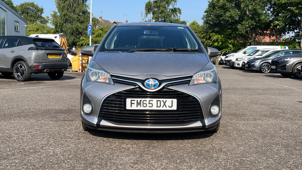 Toyota Yaris 1.5 Hybrid Icon 73 Bhp Red #22