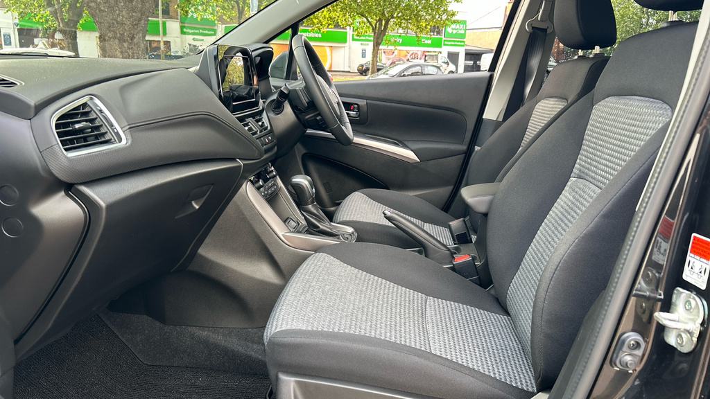 Suzuki S Cross 1.5H Motion Ags Euro Black #5