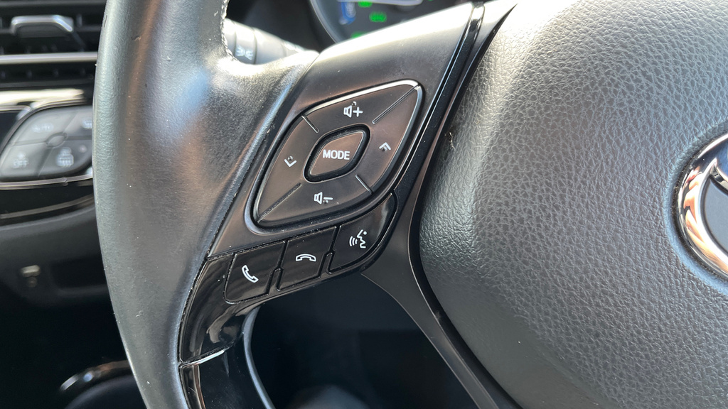 Toyota C-Hr 1.8 Hybrid Design Cvt Leather Silver #59