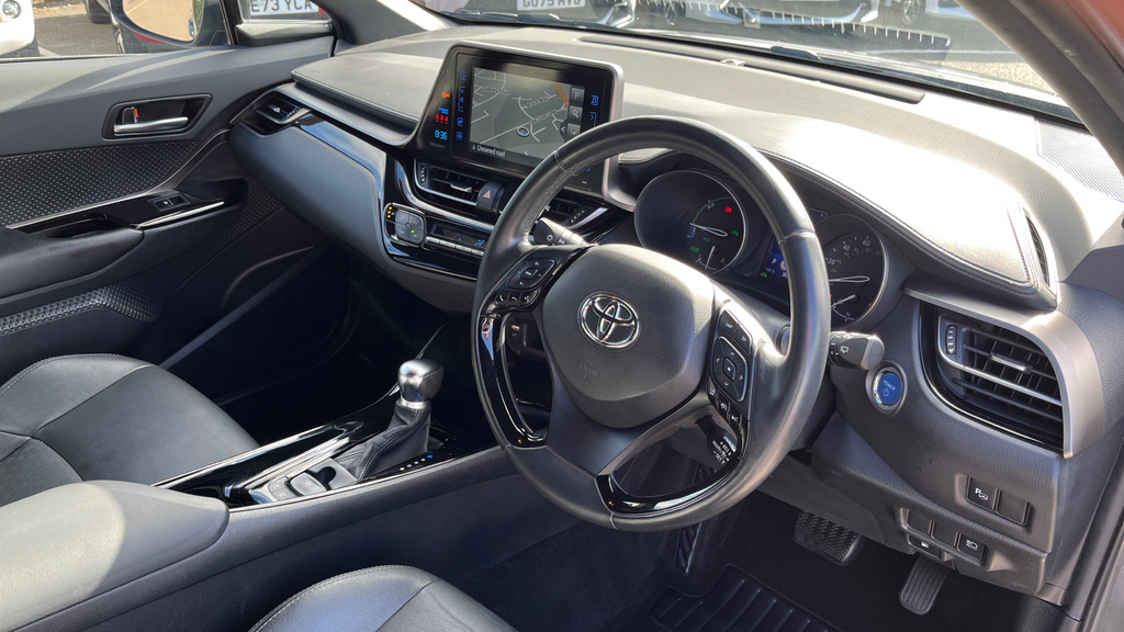 Toyota C-Hr 1.8 Hybrid Design Cvt Leather Silver #36