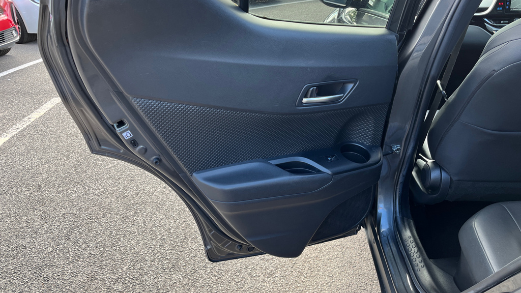 Toyota C-Hr 1.8 Hybrid Design Cvt Leather Silver #42